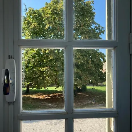 Bed & Breakfast Logis De Tirac