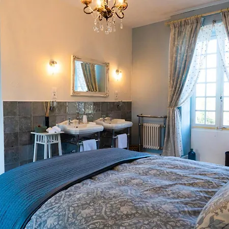 Bed & Breakfast Logis De Tirac