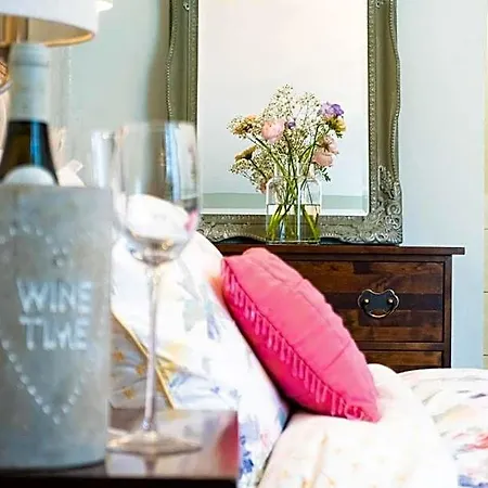 Logis De Tirac Bed & Breakfast Lorignac
