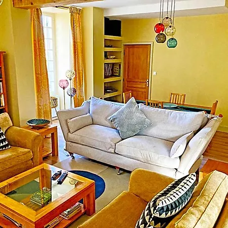 Bed & Breakfast Logis De Tirac 3*