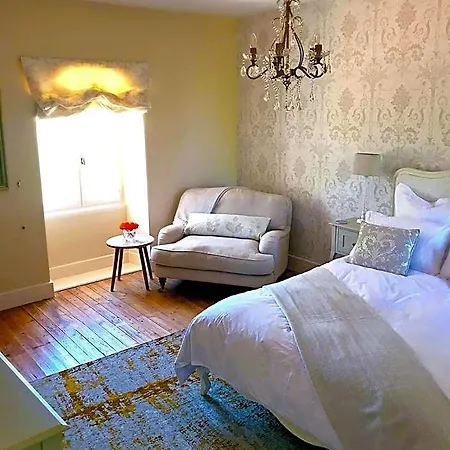 Logis De Tirac Bed & Breakfast Lorignac