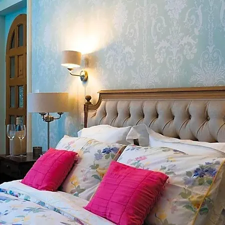 Logis De Tirac Bed & Breakfast Lorignac